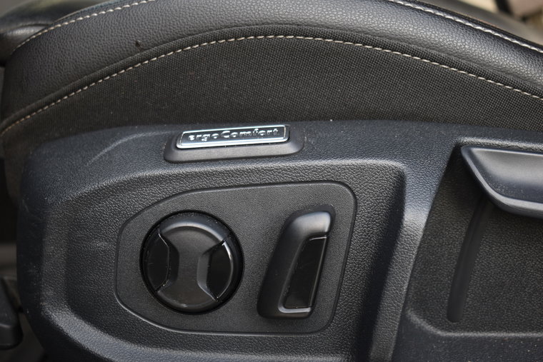 Vehicle Image 26