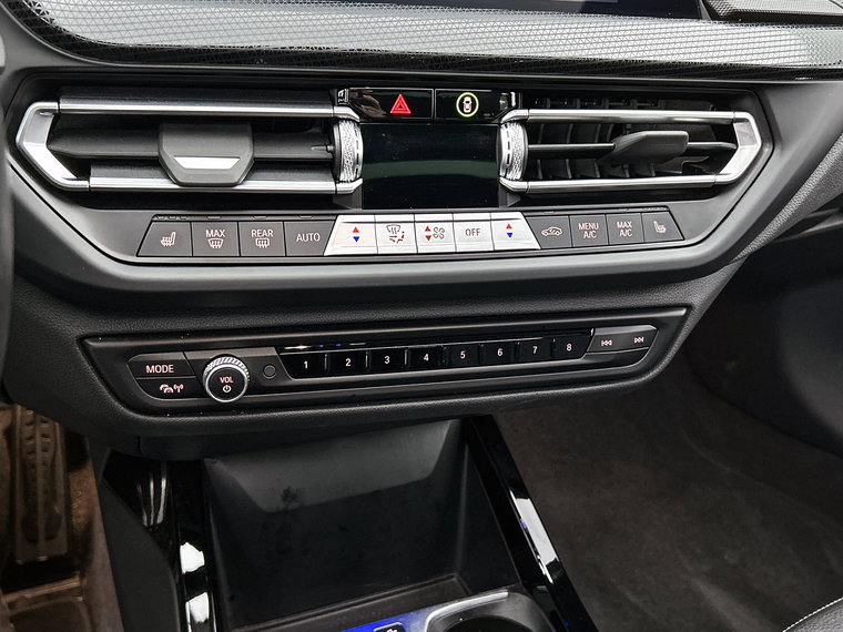 Vehicle Image 28