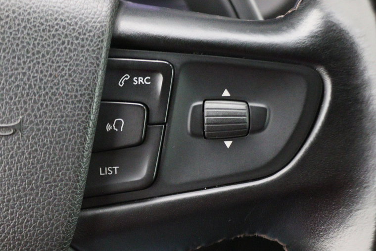 Vehicle Image 42