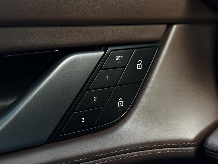 Vehicle Image 53