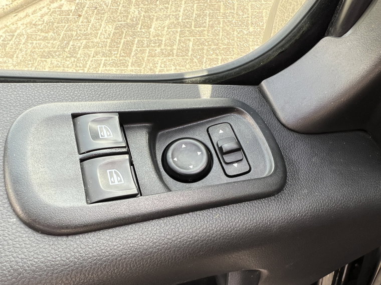 Vehicle Image 24