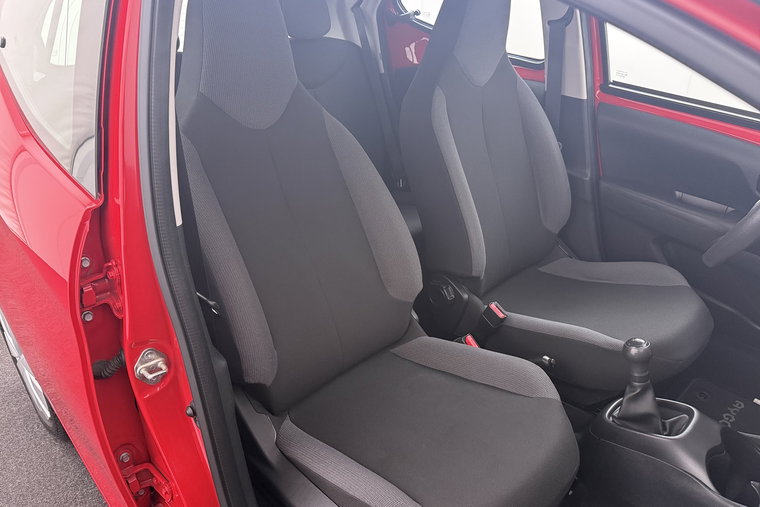 Vehicle Image 14