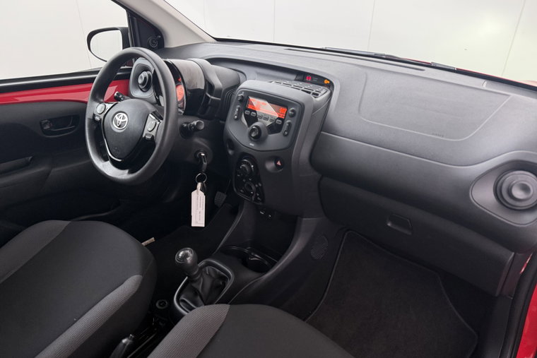 Vehicle Image 15