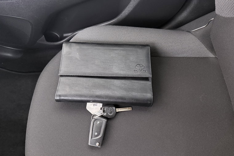 Vehicle Image 24