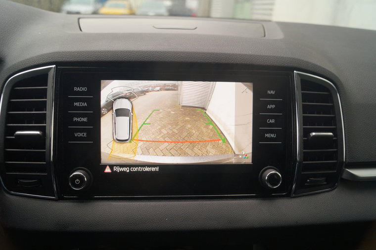 Vehicle Image 25