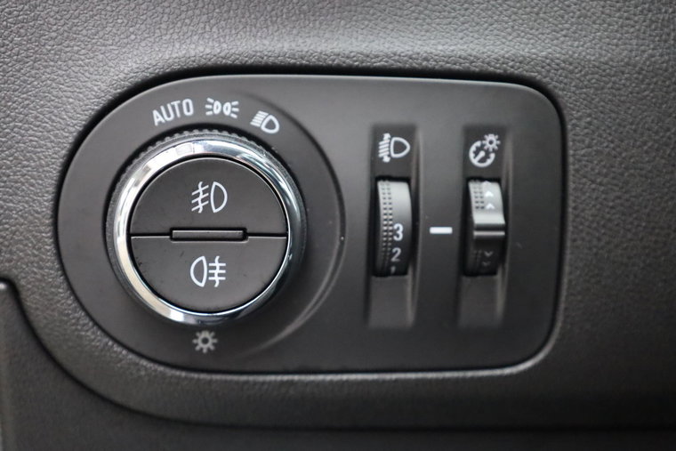 Vehicle Image 32