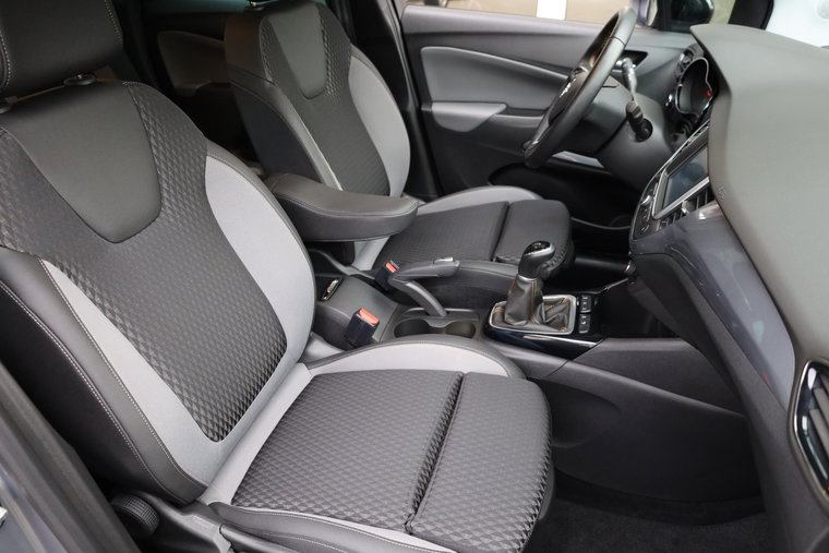 Vehicle Image 36