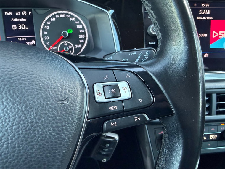 Vehicle Image 24