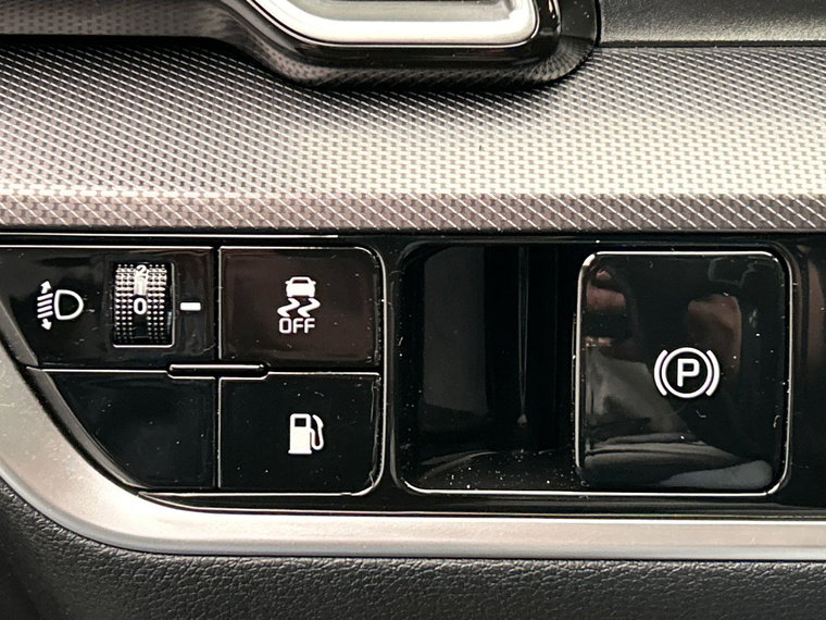 Vehicle Image 33