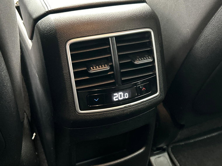 Vehicle Image 43