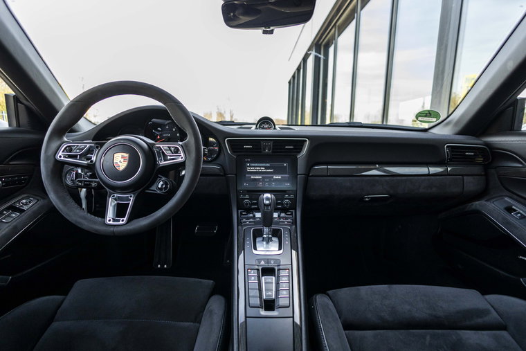 Vehicle Image 35