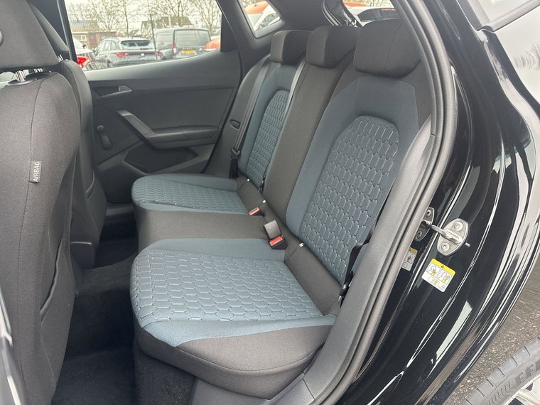 Vehicle Image 25