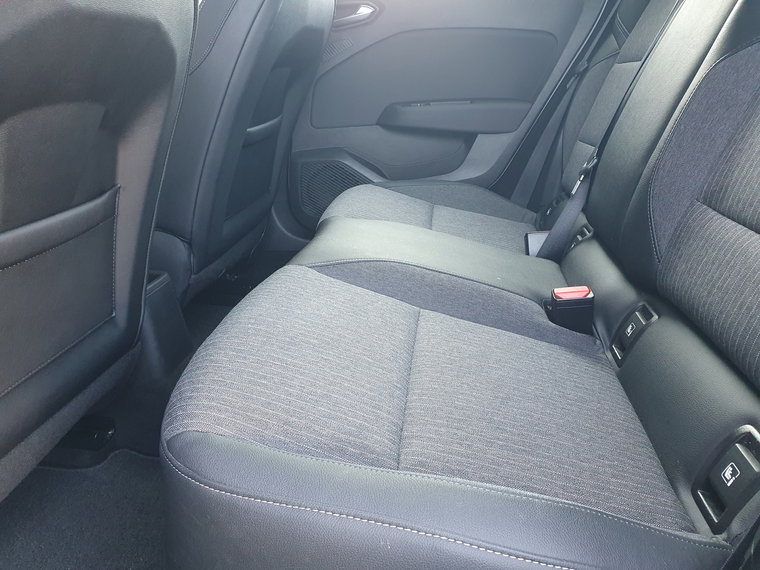 Vehicle Image 48