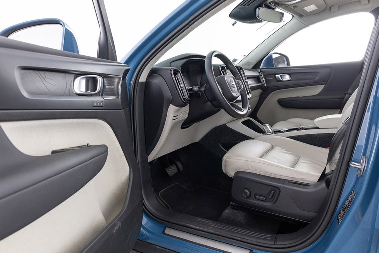 Vehicle Image 14