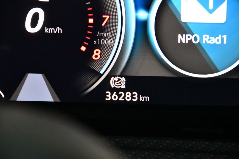 Vehicle Image 8