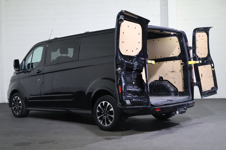 Vehicle Image 12
