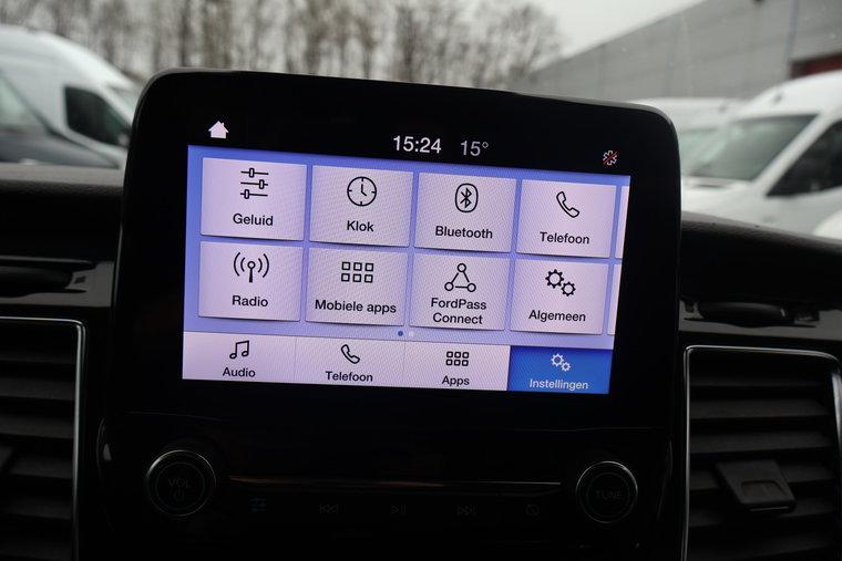 Vehicle Image 21