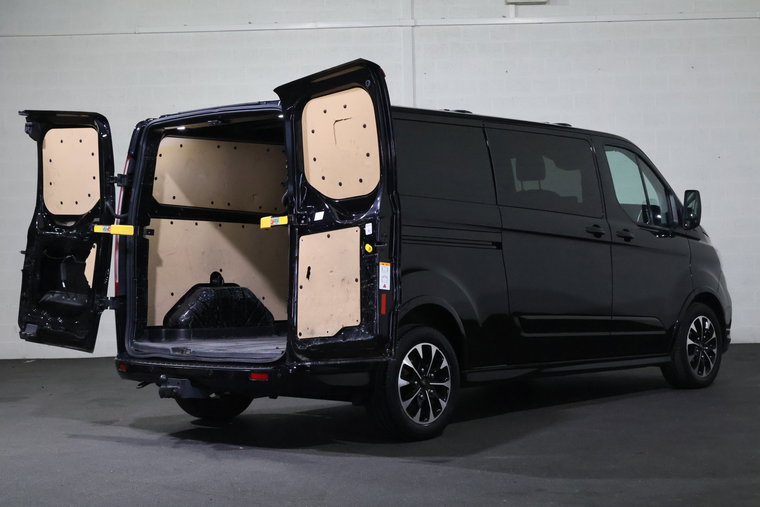 Vehicle Image 11