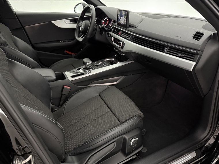 Vehicle Image 38
