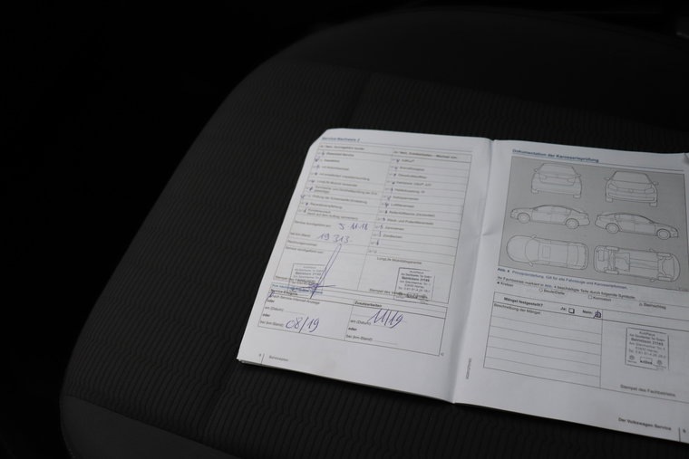 Vehicle Image 25