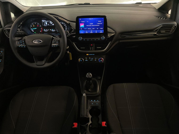Vehicle Image 19