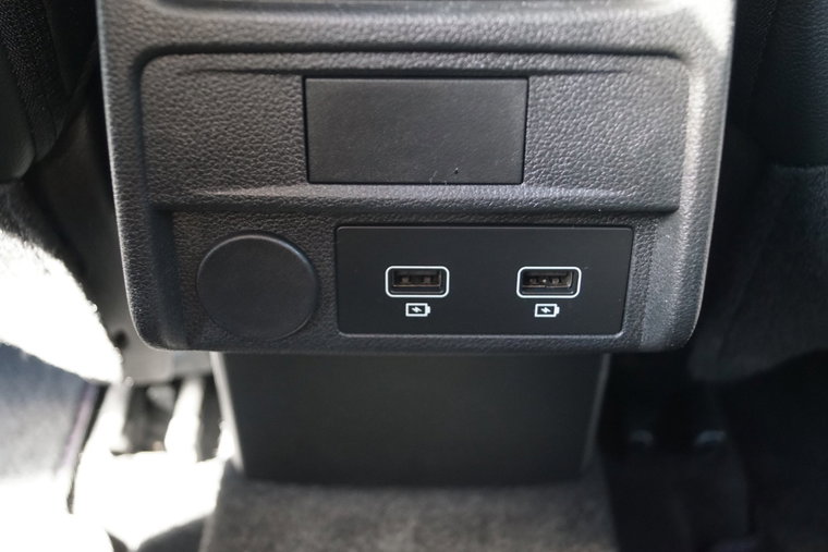Vehicle Image 33