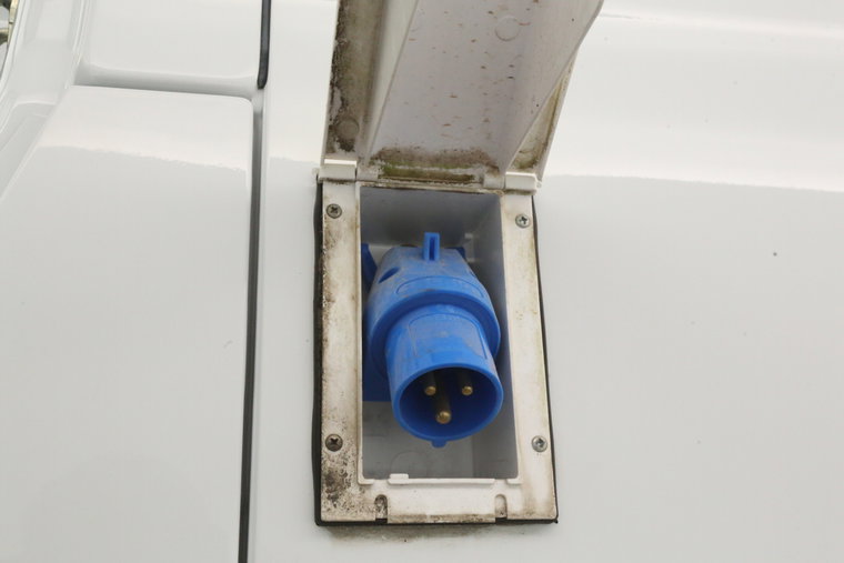 Vehicle Image 21