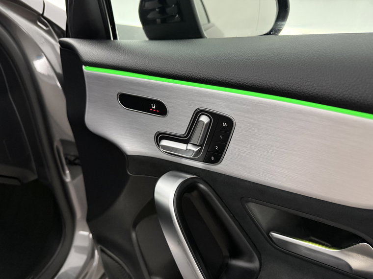 Vehicle Image 35