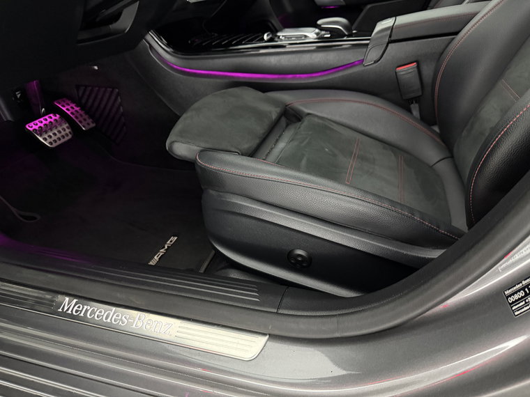 Vehicle Image 43