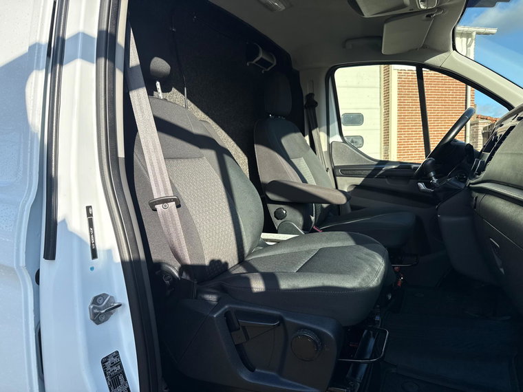 Vehicle Image 19