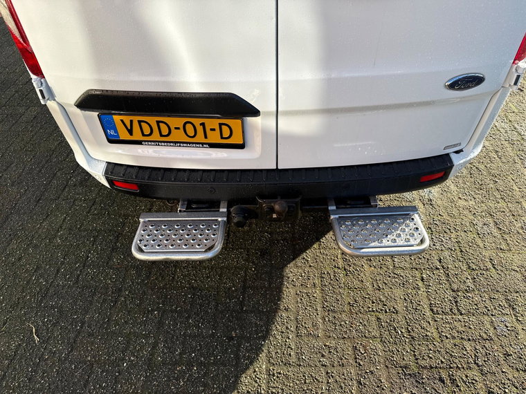 Vehicle Image 23