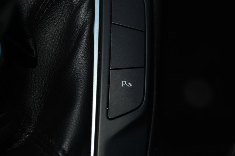 Vehicle Image 33