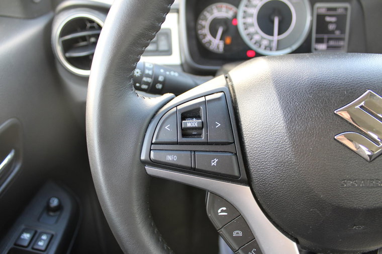 Vehicle Image 16