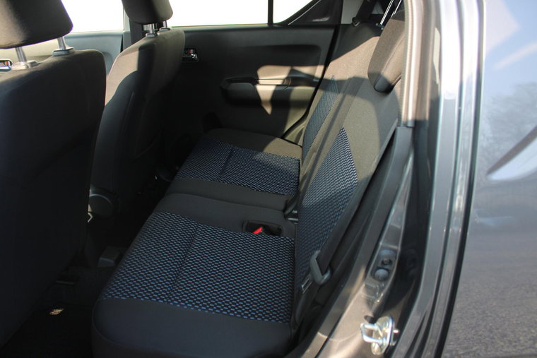 Vehicle Image 6