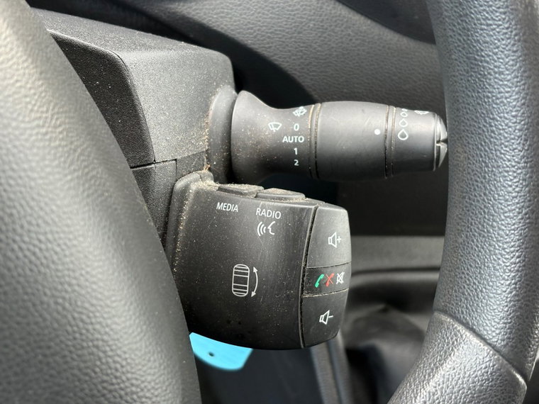 Vehicle Image 38