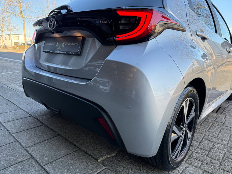 Vehicle Image 15