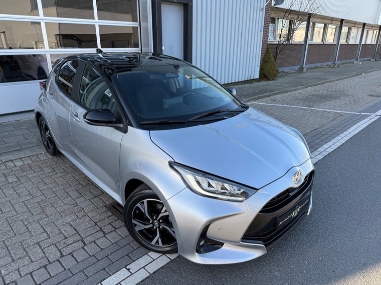 Vehicle Image 4
