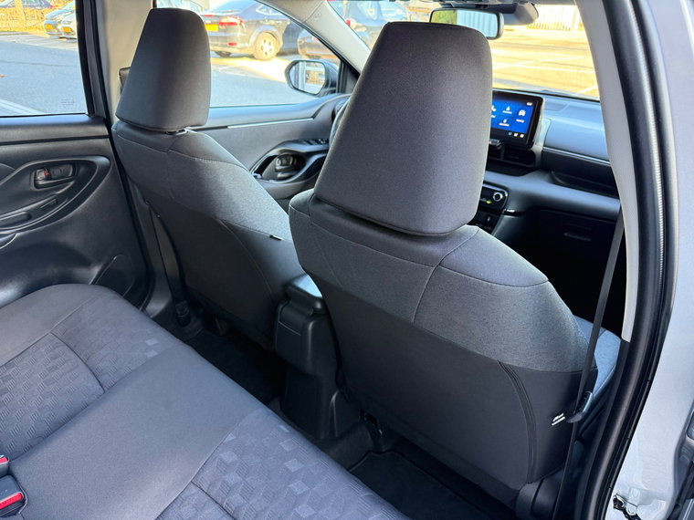 Vehicle Image 38