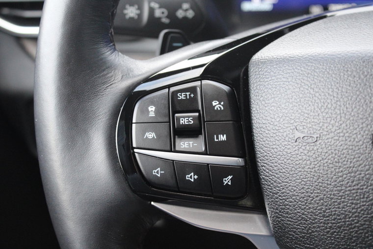 Vehicle Image 24