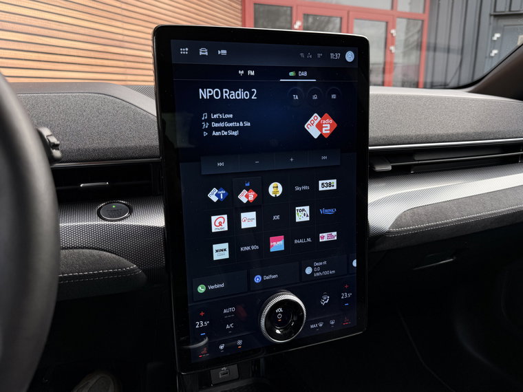 Vehicle Image 39