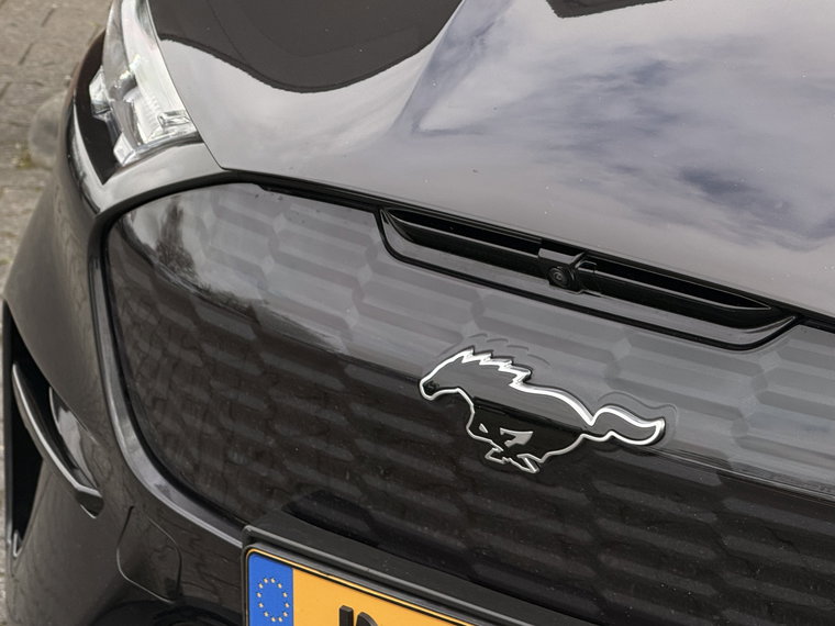 Vehicle Image 60