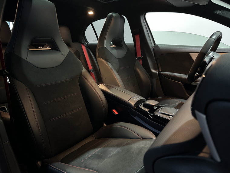 Vehicle Image 33