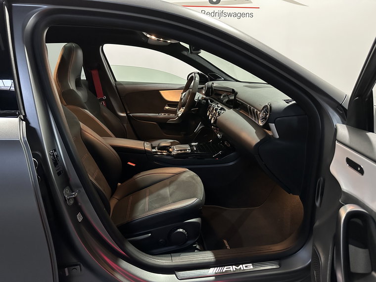 Vehicle Image 37