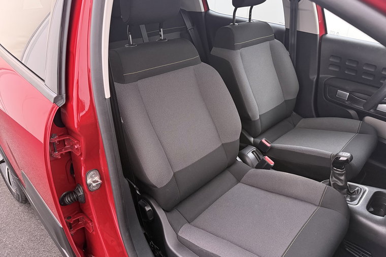 Vehicle Image 14