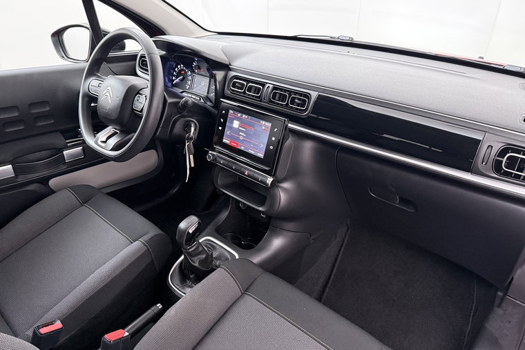 Vehicle Image 15