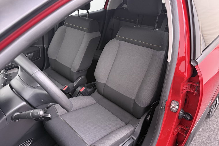 Vehicle Image 9