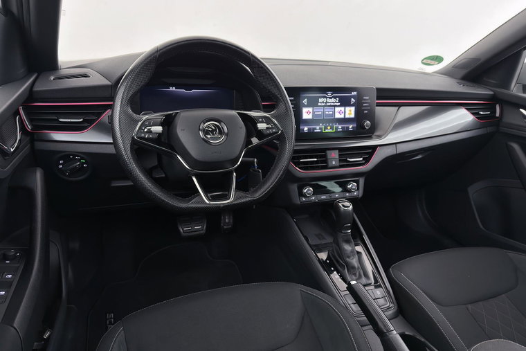 Vehicle Image 16
