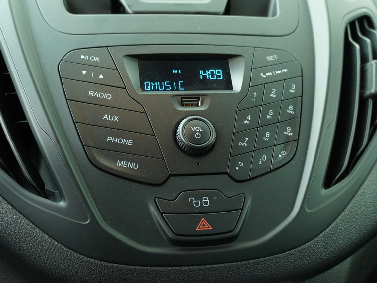 Vehicle Image 28