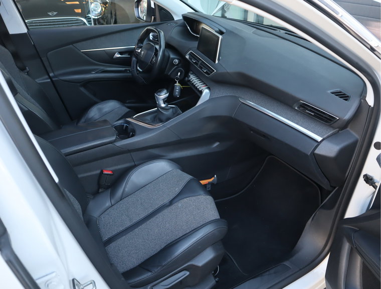 Vehicle Image 41