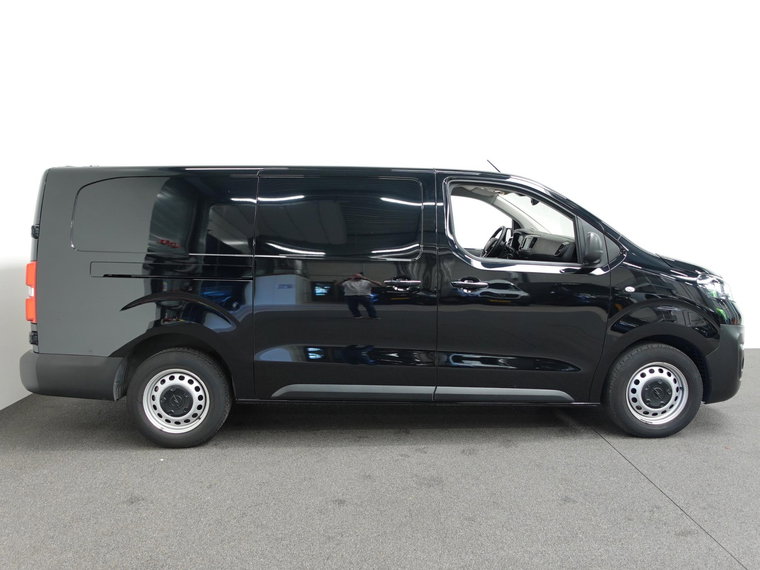 Vehicle Image 28